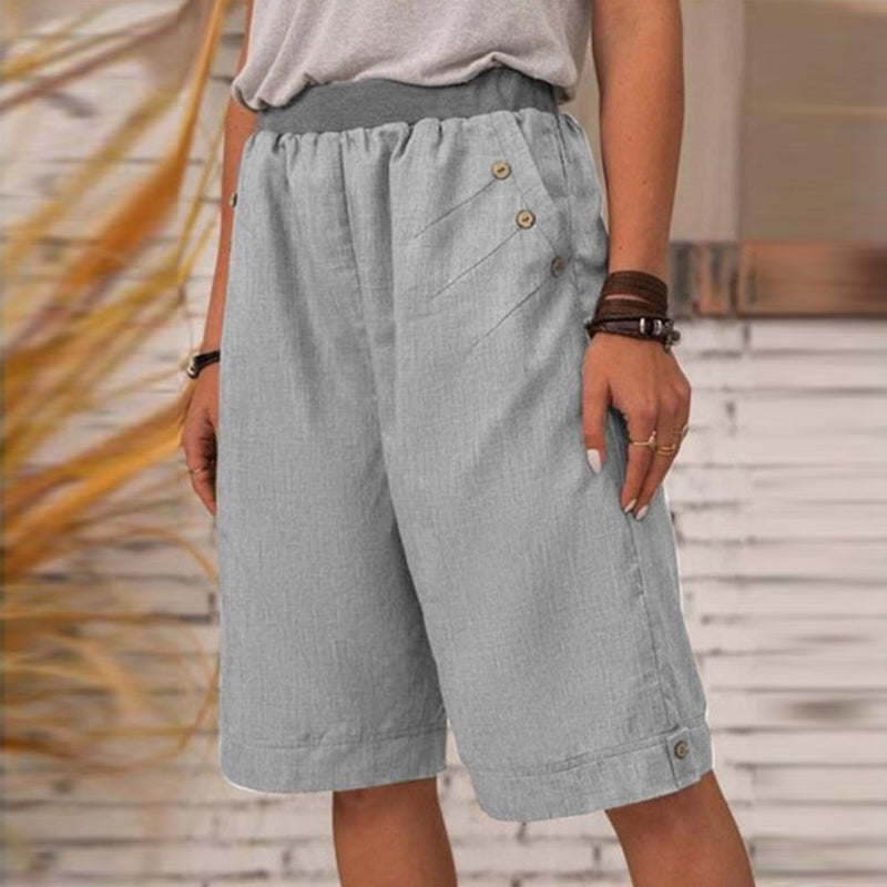 Dameshorts med rett passform for kvinner. Komfortabel og stilfull sommershorts, ideell for fritid og hverdag.