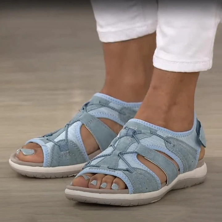 Kvinner sandaler med justerbare stropper, gir optimal komfort og passform for hverdags.
