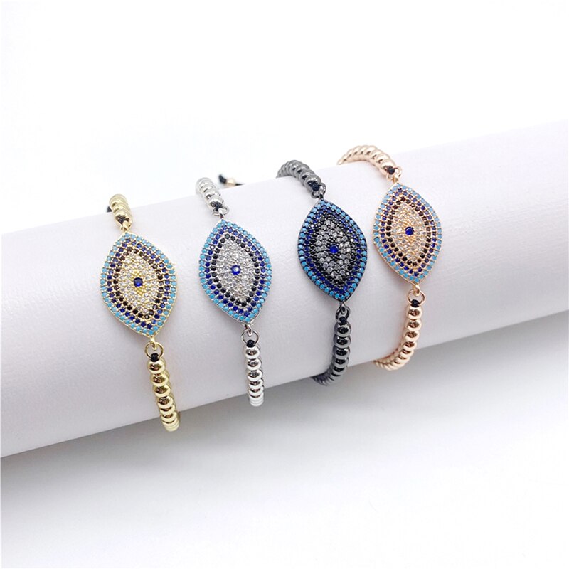 Sølvfarget onde øye armbånd for kvinner, justerbart. Klassisk design; en stilfull lykkebringer og gave.