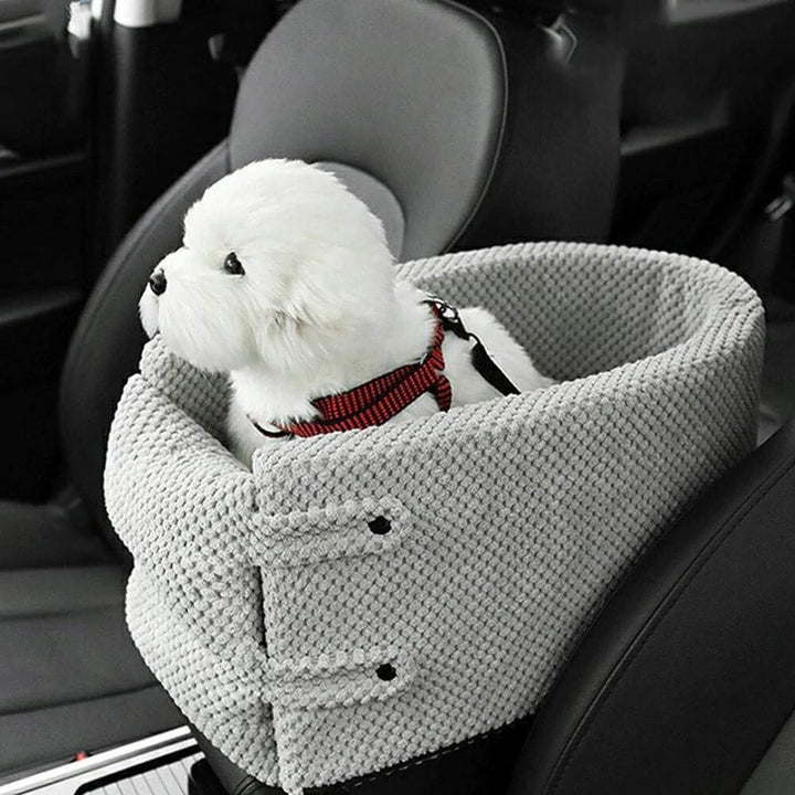 Mykt og komfortabelt bilsikkerhetssete til katt eller liten hund. Gir trygghet og ro på reisen.