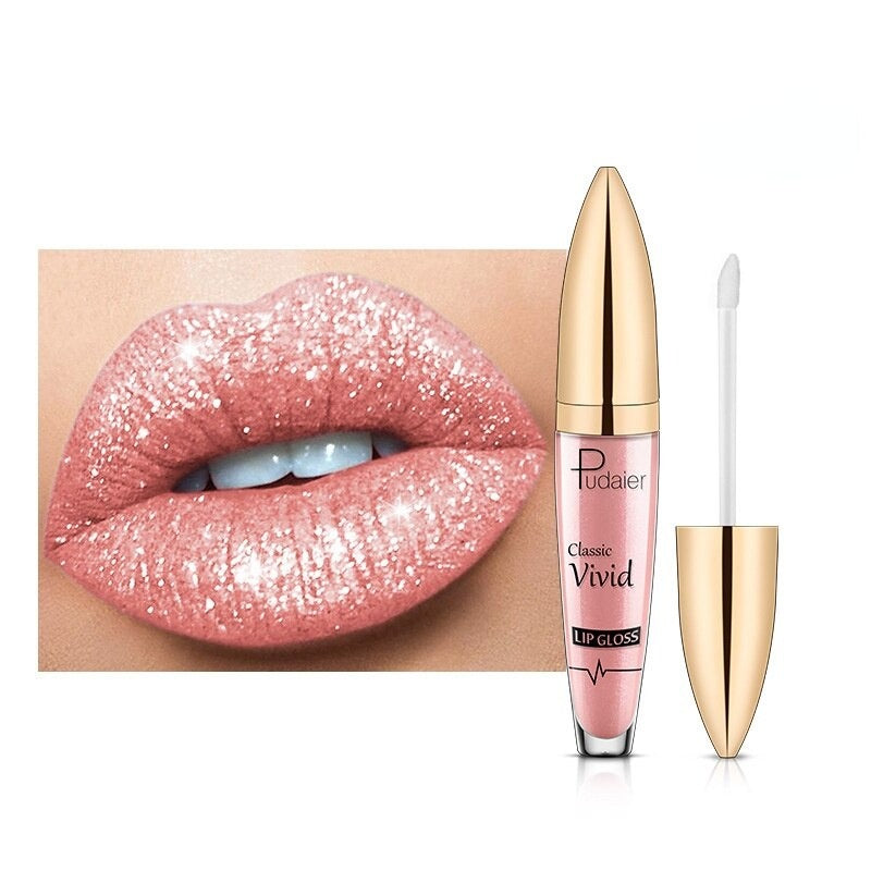 Lipgloss med glittereffekt. Gjør leppene fuktige og skinnende. Kosmetikk.