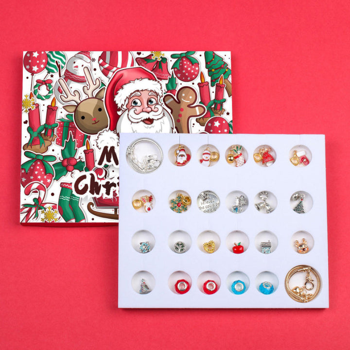Barn lager eget julearmbånd med sjarmperler; kreativt DIY smykkesett for advent.