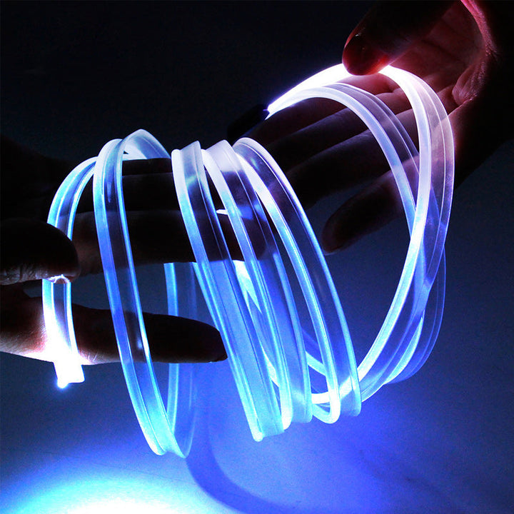 Dynamiske RGB-lys via fiberoptikk for tilpasningsbar bilinteriør- og atmosfærelys.