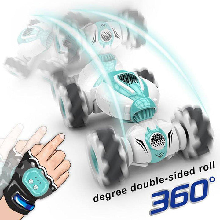 Robust RC lekebil i ABS plast, oppladbar og klar for spennende stunts.
