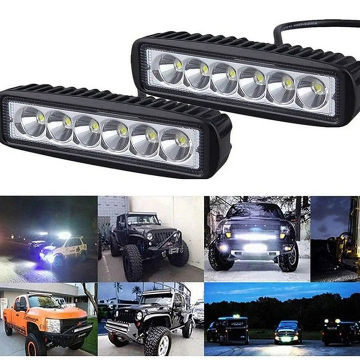 Kraftig LED arbeidslys belyser mørkt landskap. Optimal sikt og lys for utendørs arbeid og offroad kjøring.