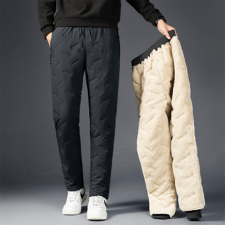 Moderne passform vinter fleecebukse for menn. Myk og varm herrebukse i polyester, flott for avslappet stil og sport.