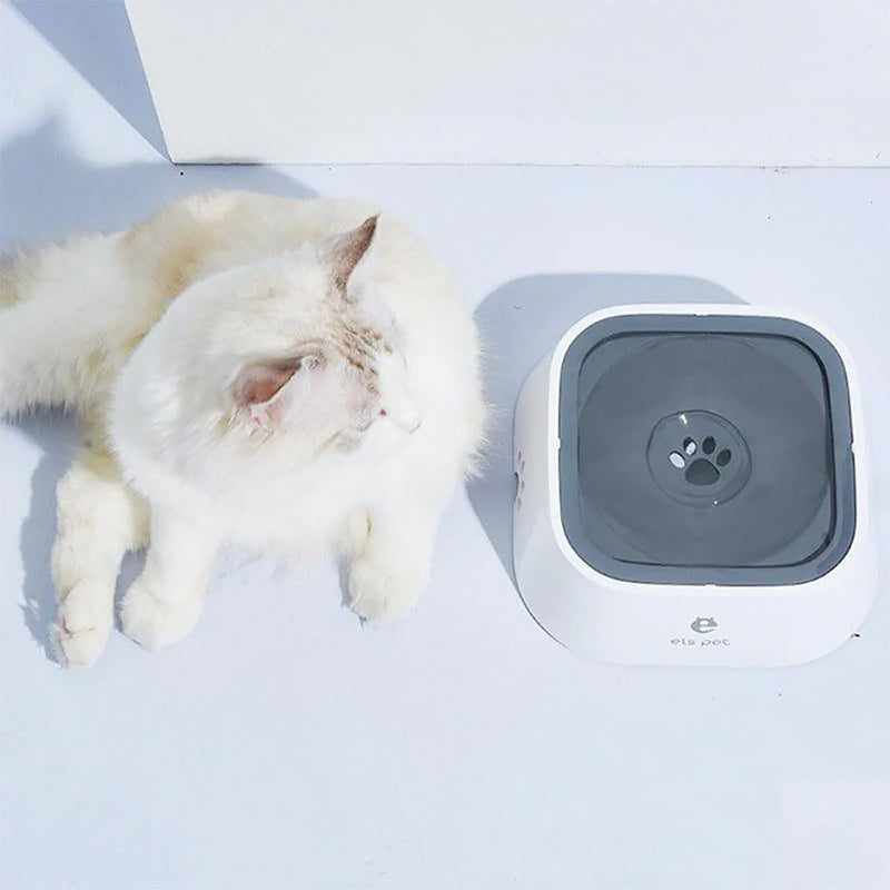 Sølesikker vannskål for kjæledyr. Forhindrer sprut og holder gulv tørre. Ideell for hund og katt.