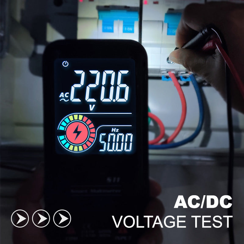 Robust digitalt multimeter, baksiden med batterideksel og støttefot, ideelt for profesjonell bruk.