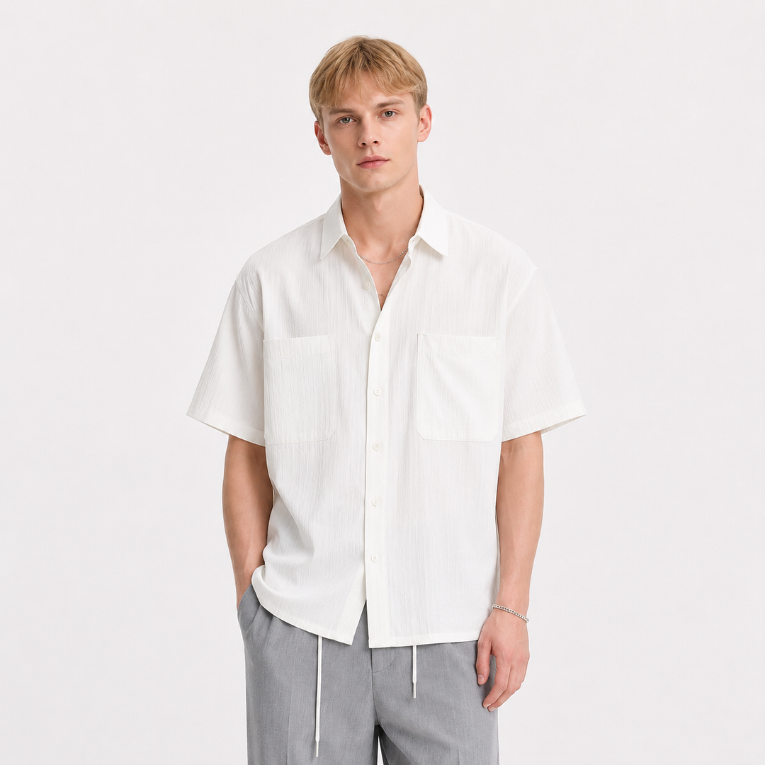 Lett kortermet Herre Lyocell skjorte med to brystlommer. Perfekt for sommer og casual bruk.