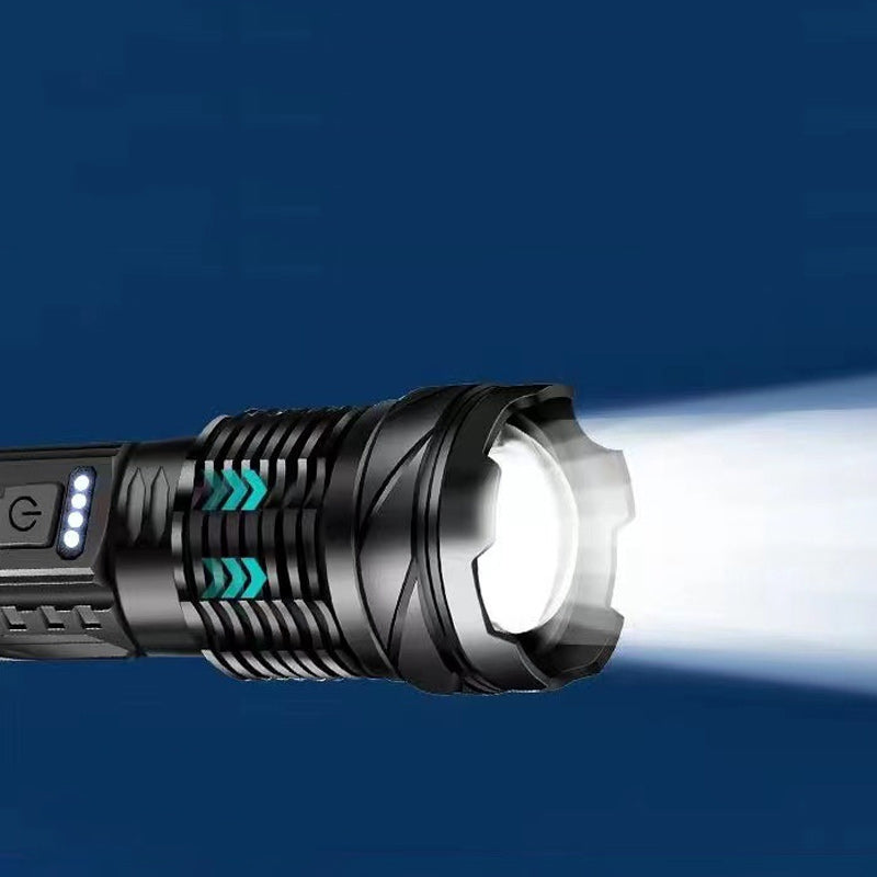 Fantastisk ultralys hvit laserlykt som lyser langt. Essensielt vanntett turutstyr.