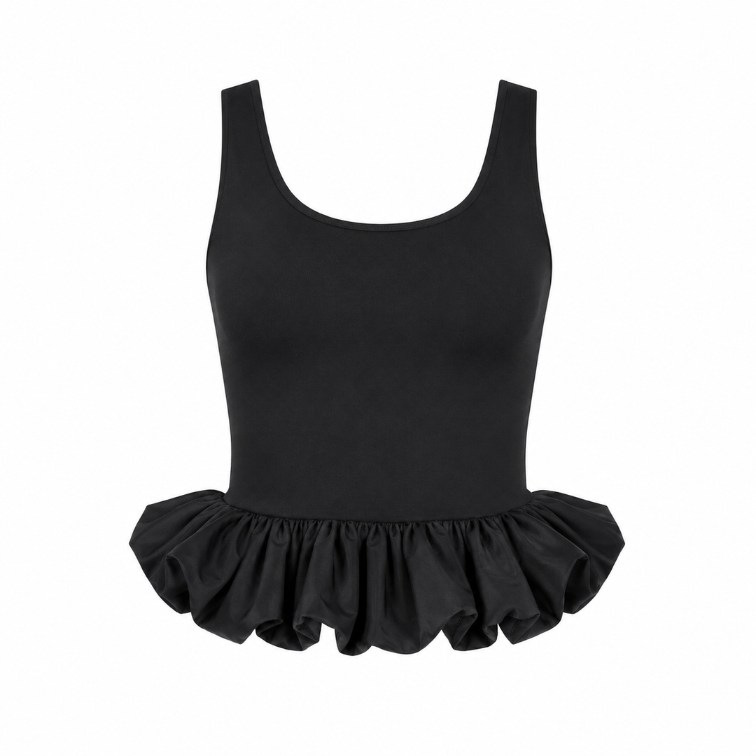 Beige basic figurnær crop topp dame, ermeløs for sommeren. Komfortabel sommertopp ideell for lag på lag.