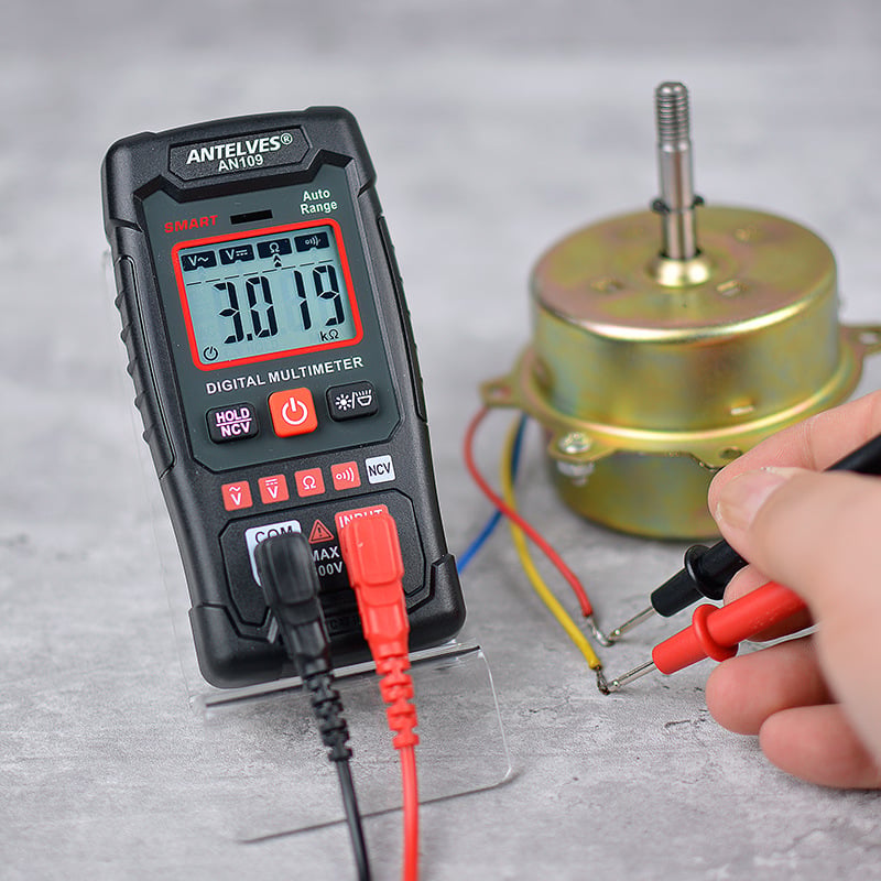 Profesjonelt måleverktøy: EBTN LCD digitalt multimeter, viktig testutstyr for elektronikk og elektriske kretser.