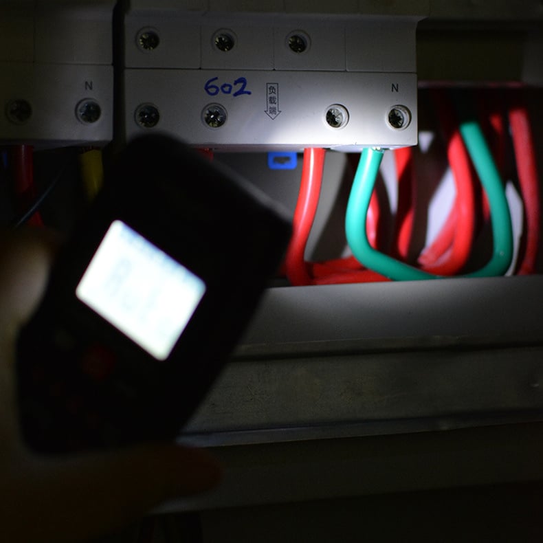 EBTN LCD-skjerm digitalt multimeter, presist testutstyr for elektronikk, med True RMS-funksjon.