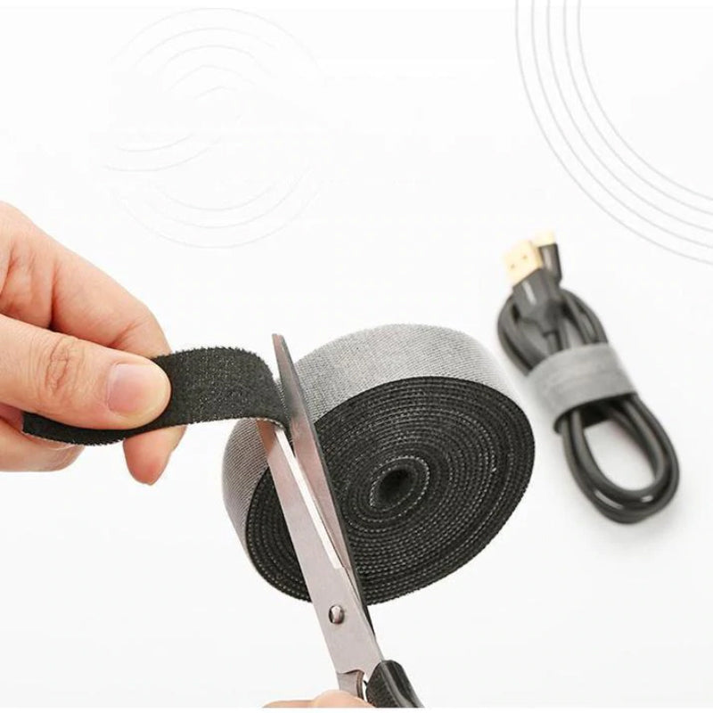 Svarte gjenbrukbare nylon buntebånd for allsidig kabelorganisering. Selvfestende og praktisk.