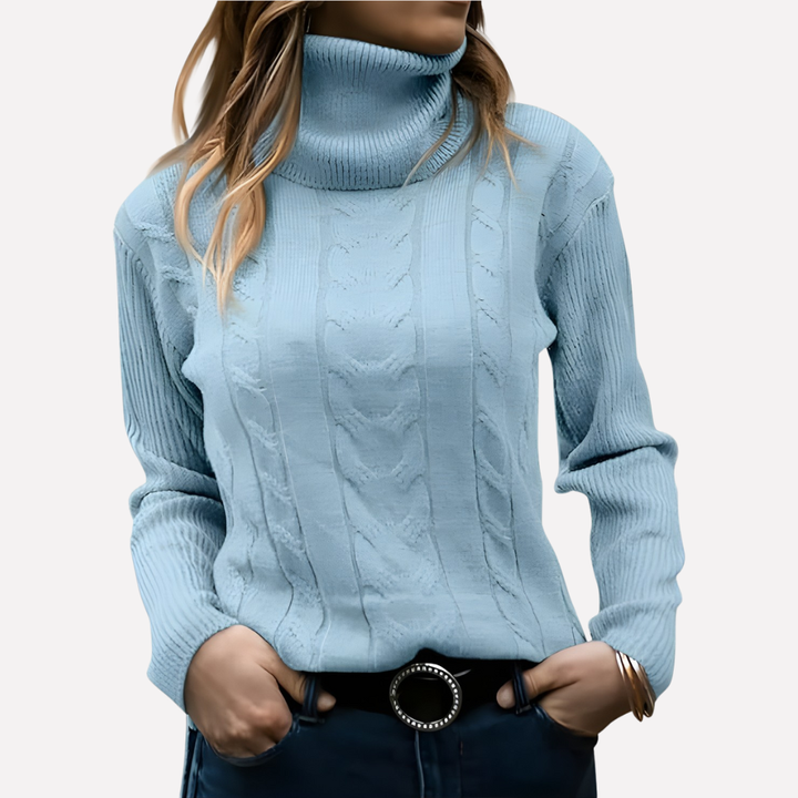 Beige langermet strikkegenser, myk og avslappet. Komfortabel turtleneck damegenser.