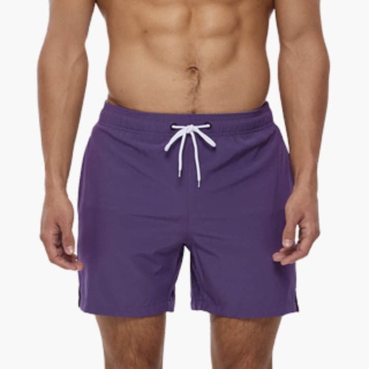 Løs passform herre badeshorts, perfekt for fritid og svømming i varmt vær.