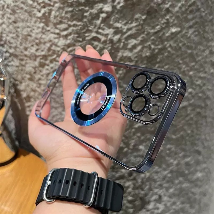 iPhone deksel med forhøyet kamerabeskyttelse. Klar magnetisk design i robust TPU/PC.