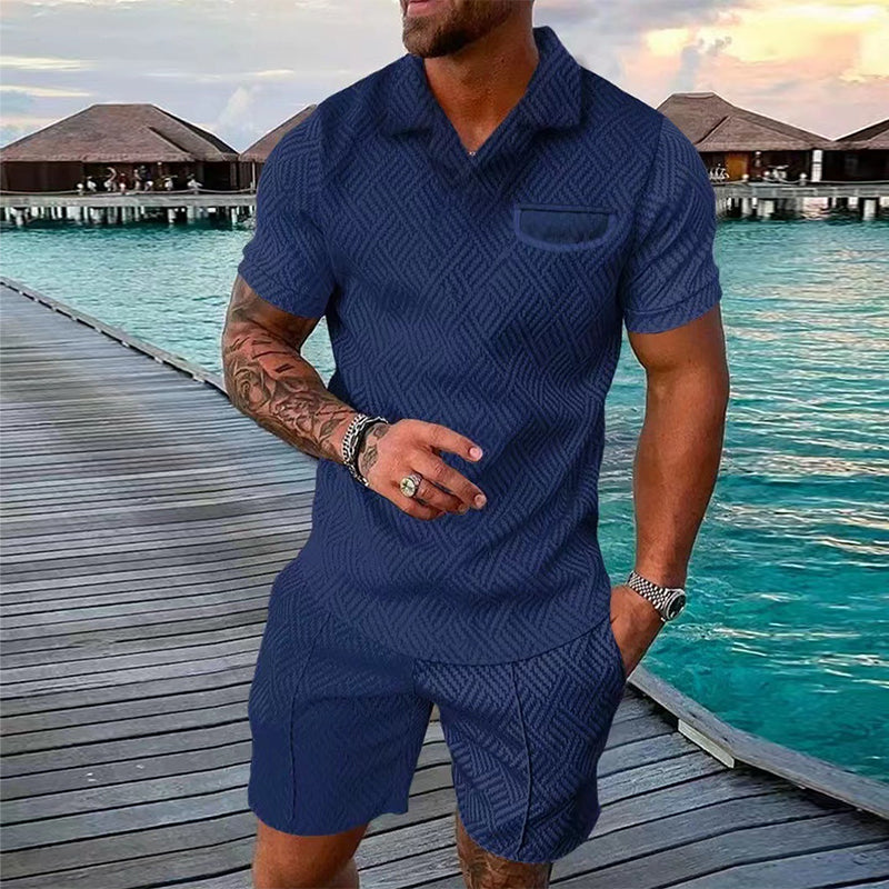 Menns uformelle trykte polosett med T-skjorte og shorts, ideelt for sommer og fritid.