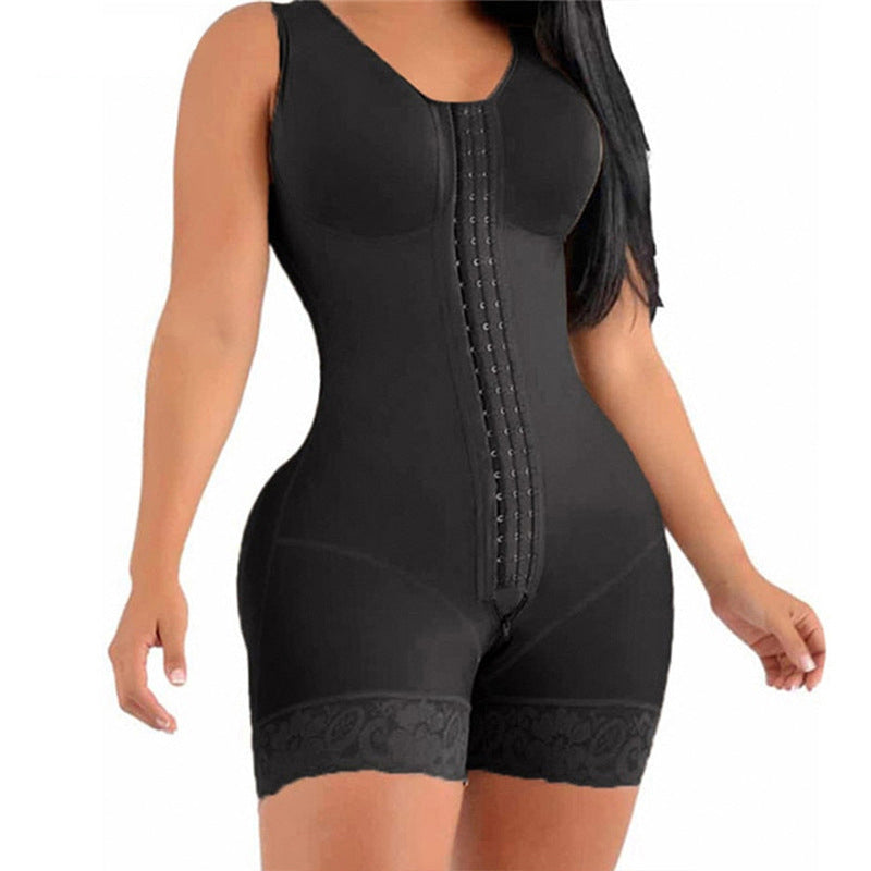 Etterfødsel shapewear bodysuit for magekontroll, rumpeløft. Gir strammere, glatt silhuett for kvinner.