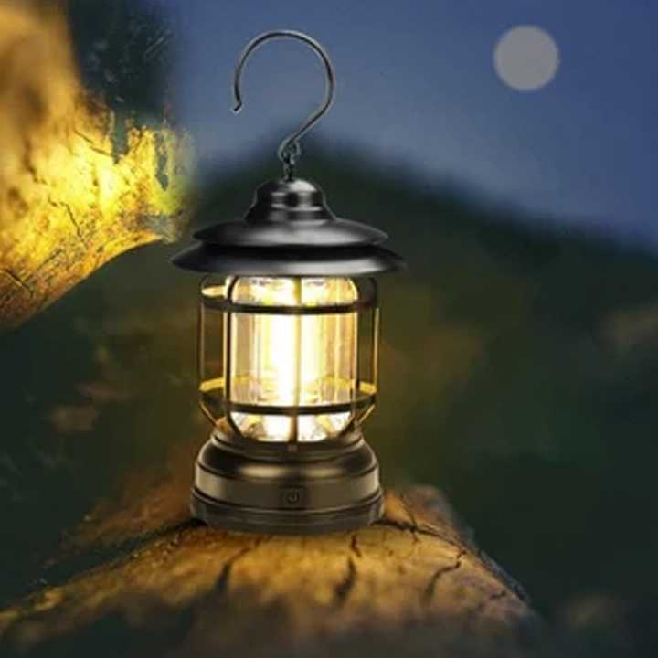Batteridrevet retro campinglampe, med sterkt LED-lys for mørke netter utendørs.