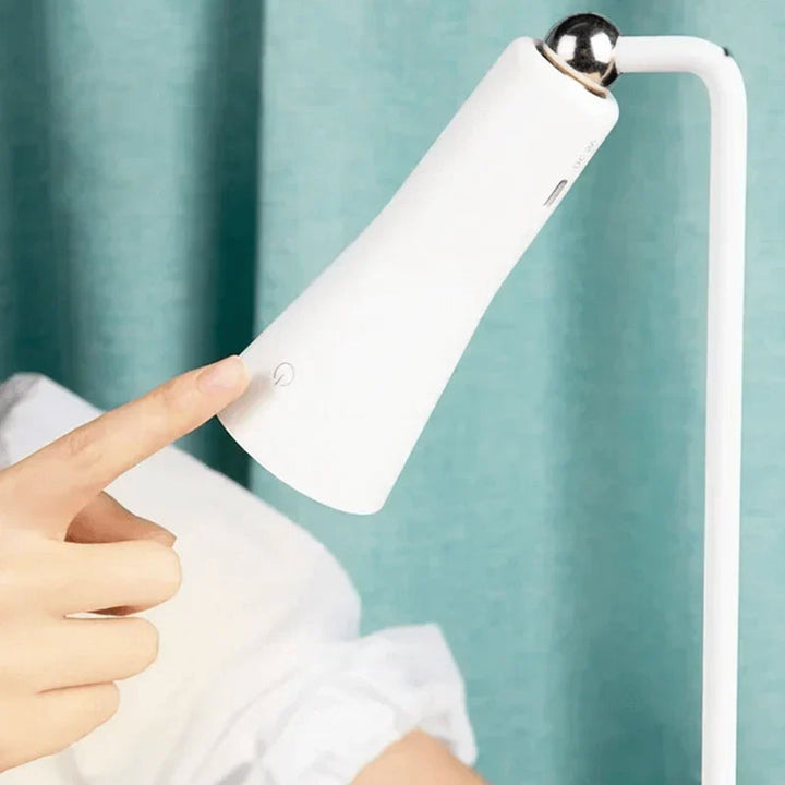 Bærbar 3-i-1 LED-lampe, magnetisk og fleksibel, ideell som leselampe, nattlampe eller USB-lampe.