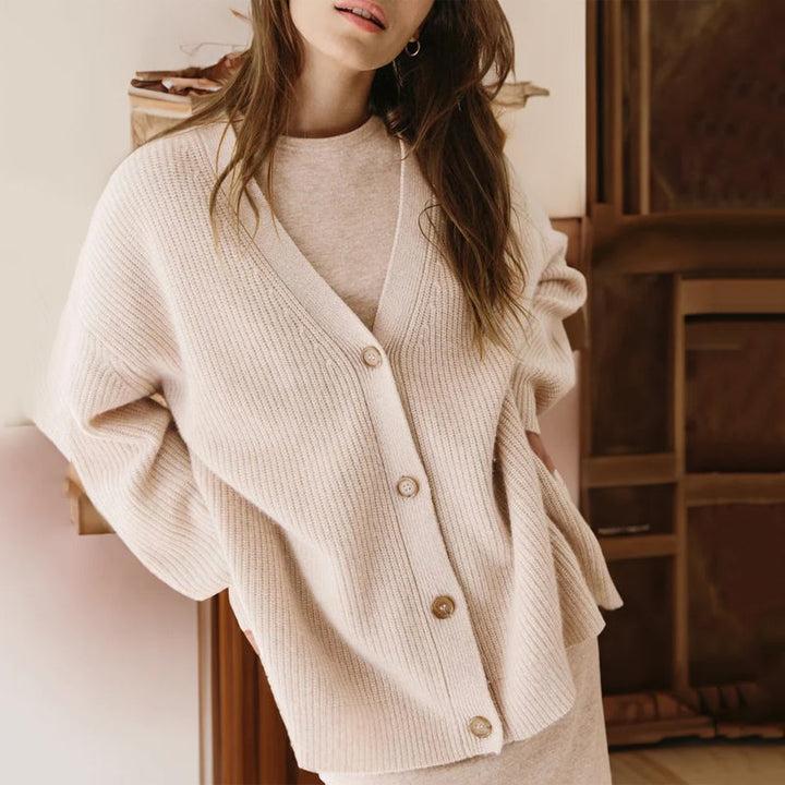 Business ensfarget cardigan for kvinner, et stilig tillegg til kontorantrekket.