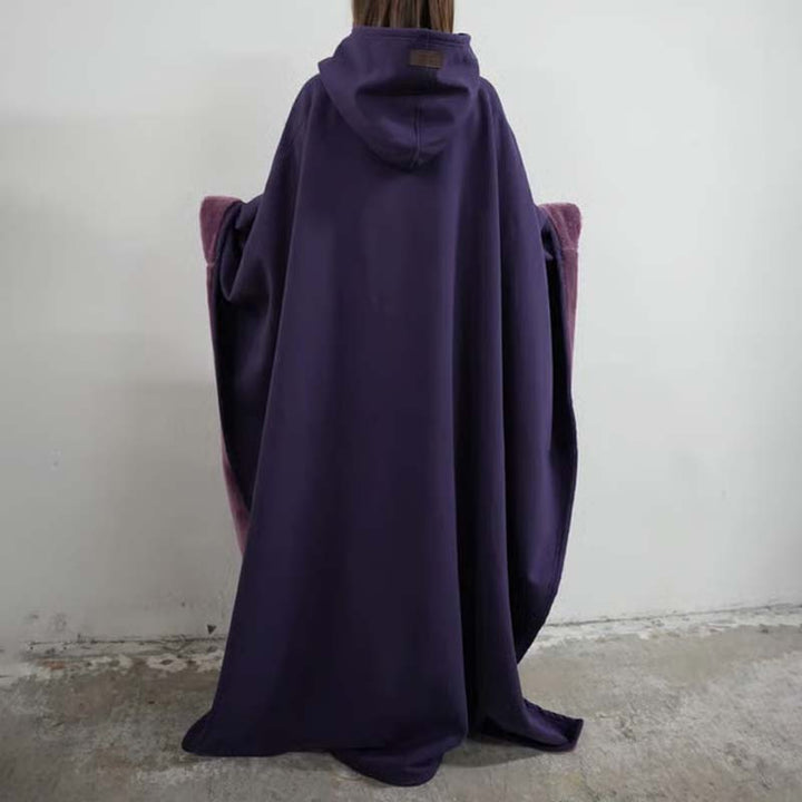 Unisex hettegenser med ren design, egnet for både herre og dame. Fritidsklær.