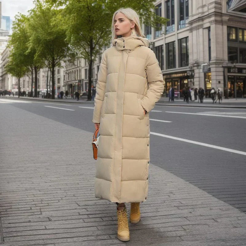 Moteriktig lang dame vinterjakke. Elegant og varm jakke som passer til både hverdag og fest for kvinner.