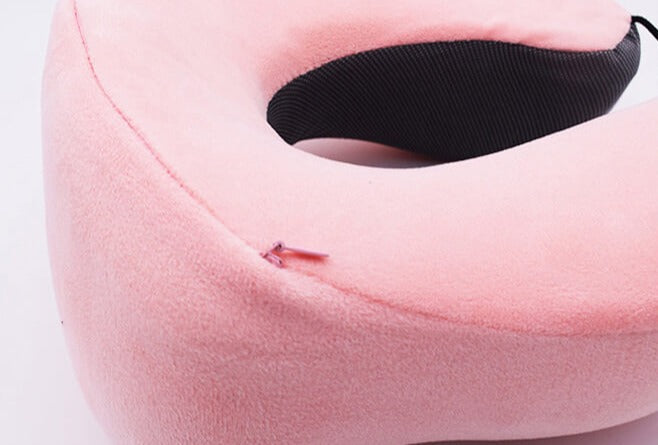 Unisex nakkepute i memory foam. En allsidig reisepute som passer alle for avslappet komfort.