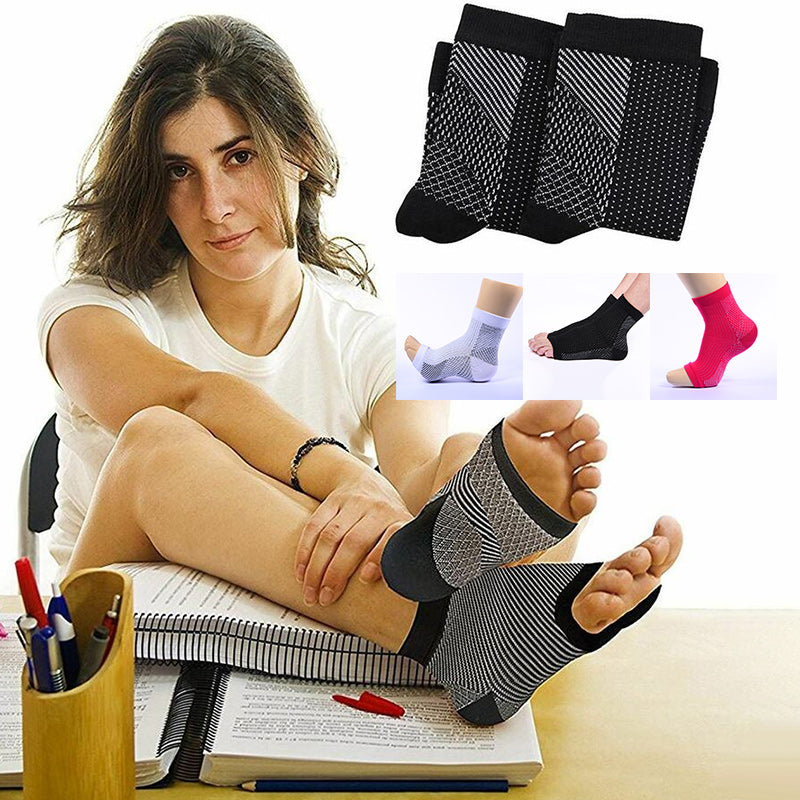 Unisex Soothe kompresjonssokker i svart, designet for smertelindring og forbedret sirkulasjon i føttene.