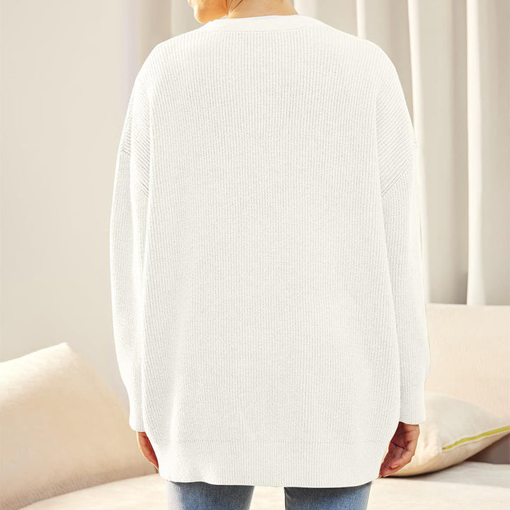 Komfortabel ensfarget cardigan genser for kvinner, ideell for lagdeling.