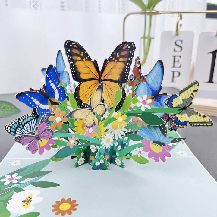 Elegant 3D-blomsterhilsenkort. Håndlaget og unik papirkunst gave. Ideell til bursdag, jul eller jubileum.