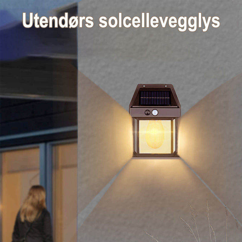 Klart LED lys fra solcelledrevet vegglampe, med bevegelsessensor.