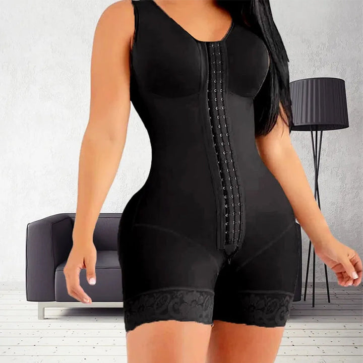 Formende undertøy bodysuit for kvinner. Usynlig, ideell for fest & strammere, glatt silhuett.