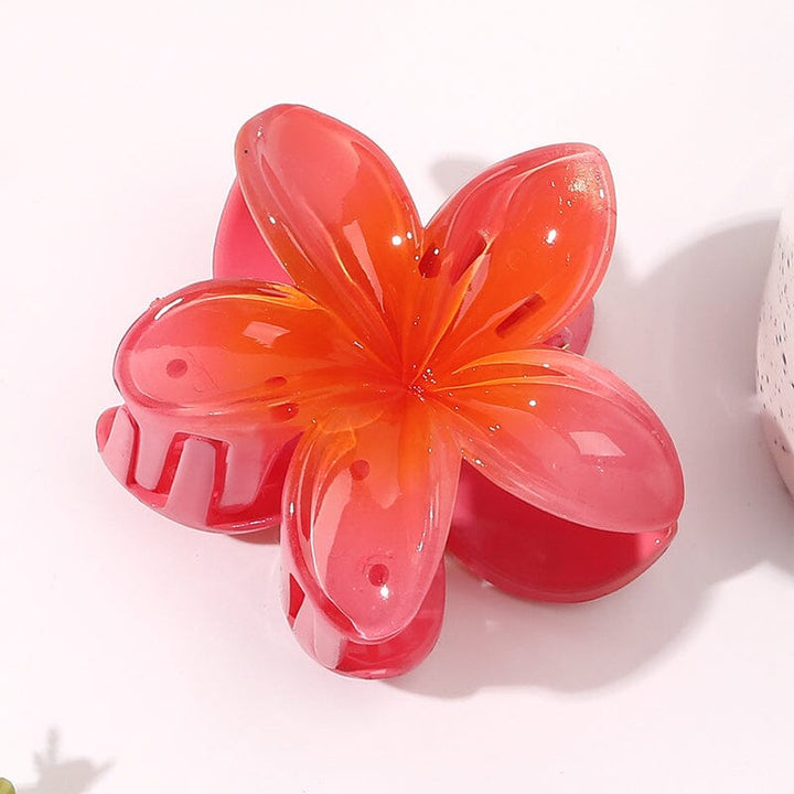 Hvit eggblomst blomsterklips, et tidløst hårtilbehør som passer til alle årstider, spesielt sommer. Klassisk.