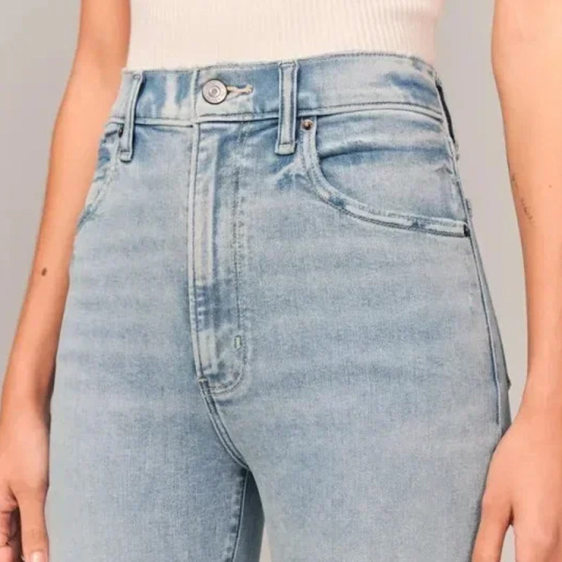 Mote-jeans: Kvinner høy midje utsvingt, med stretch for optimal komfort.