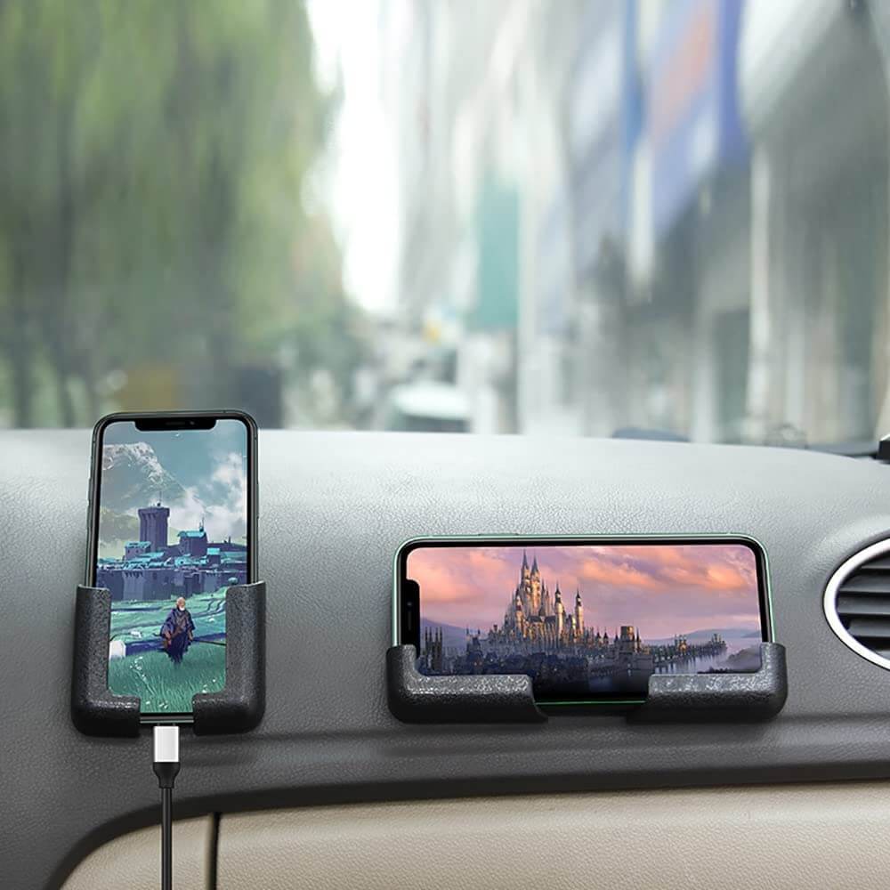 Diskret selvklebende mobilholder. Robust brakett som gir sikker visning for smarttelefon i bil eller hjem.