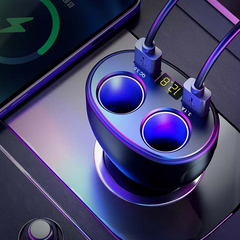 360° roterbar billader med dobbel USB og spenningsdisplay. Perfekt for bilens sigarettenner.