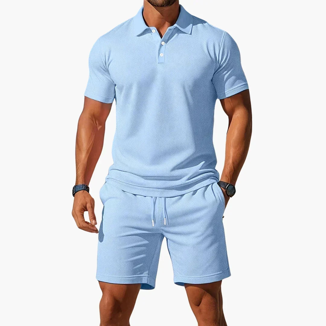 Nathan komfortabelt poloshorts sett for menn i blått, perfekt for sommer og fritid. Pustende herreklær.