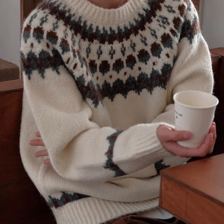 Strikket menns retro genser med crewneck. Vintage stil for hverdag, perfekt for lagdeling og komfort.