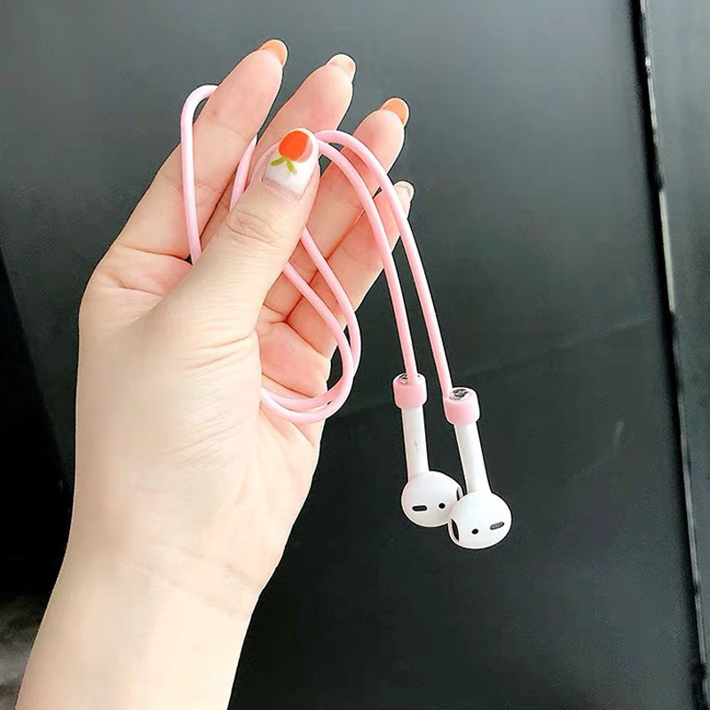Svart, anti-tapt magnetisk nakkestropp i silikon for Airpods. Trygg under aktivitet.