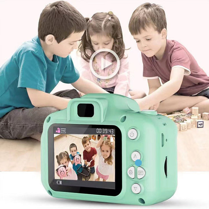 HD-kamera for små fotografer. Med videoopptak og selvutløser, en morsom elektronikk for barn.