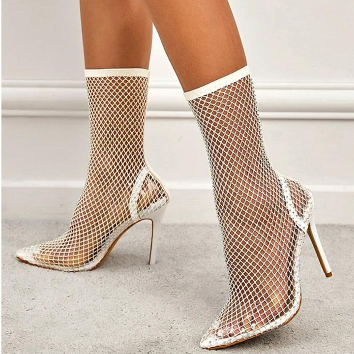 Statement dame ankelstøvler: Gjennomsiktig netting, glitrende krystaller og stiletthæl for en unik look.