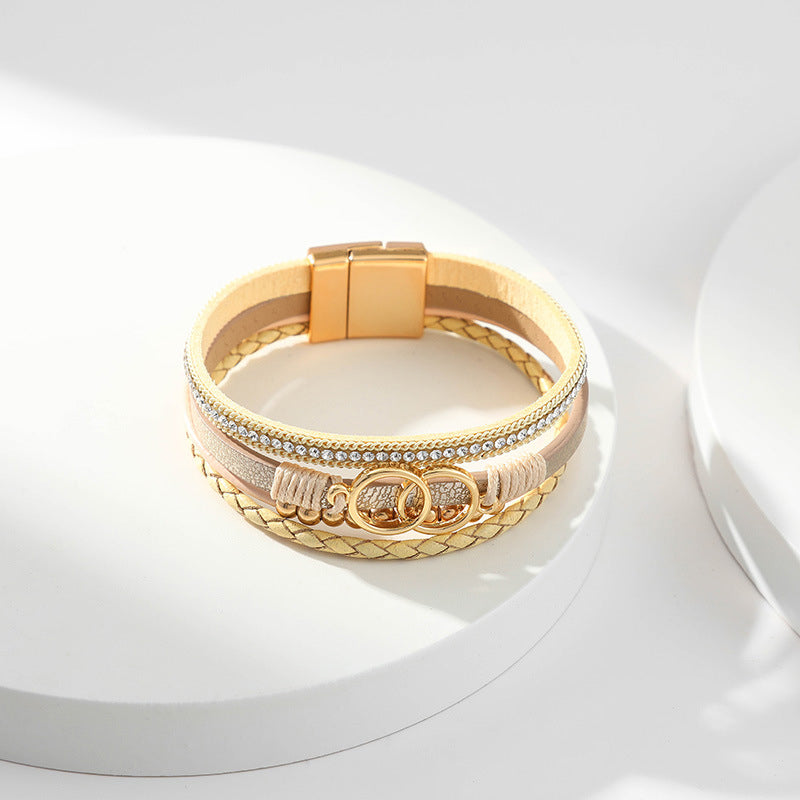 Elegant armbånd i flettet skinn. Et sofistikert unisex tilbehør.