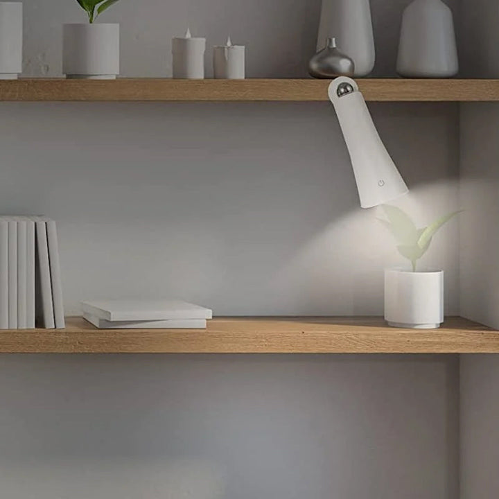 3-i-1 fleksibel LED-bordlampe, magnetisk og bærbar, utmerket som leselampe og USB-lampe.