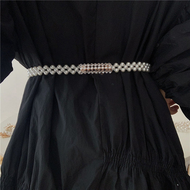 Elastisk perlemidjekjede for kvinner, perfekt for ulike midjestørrelser.
