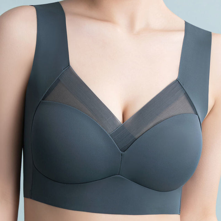 Nærbilde av ultratynn, sømløs trådløs BH i nylon for dame, med fokus på pustende materiale.