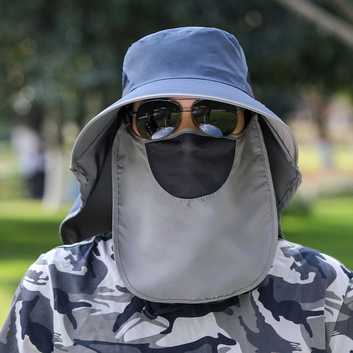 Reisbar unisex solhatt med UV-beskyttelse, lett å folde sammen for ferie og utendørsbruk.