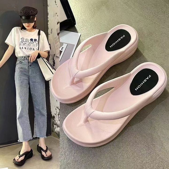 Kvinner's komfortable flip-flops med tykk bunn, perfekt for sommer og fritid.
