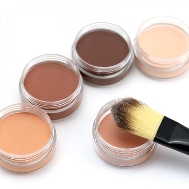 Dame concealer, tilbyr høyt dekke for en jevn hudtone og plettfritt resultat.
